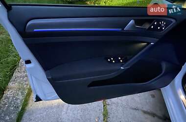 Хэтчбек Volkswagen e-Golf 2020 в 