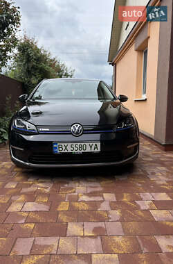 Хетчбек Volkswagen e-Golf 2016 в Славуті