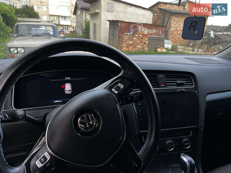 Хэтчбек Volkswagen e-Golf 2018 в Хоросткове фото 12 Хэтчбек Volkswagen e-Golf 2018 в Хоросткове