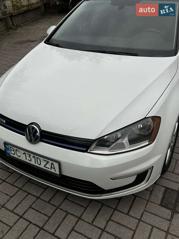 Хетчбек Volkswagen e-Golf 2016 в Львові