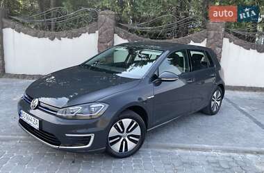 Хэтчбек Volkswagen e-Golf 2019 в 