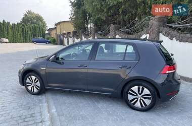 Хэтчбек Volkswagen e-Golf 2019 в 