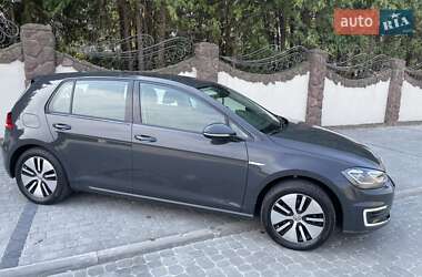 Хэтчбек Volkswagen e-Golf 2019 в 