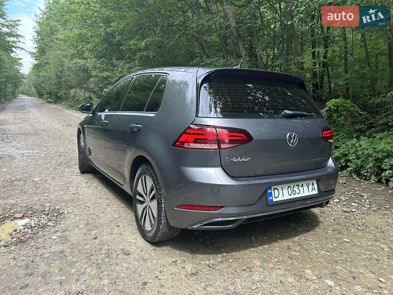 Хэтчбек Volkswagen e-Golf 2017 в Отынии