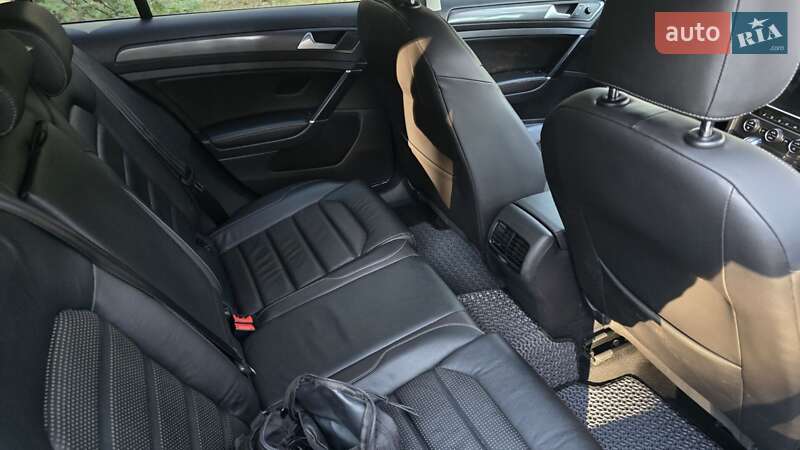 Хэтчбек Volkswagen e-Golf 2017 в Полтаве