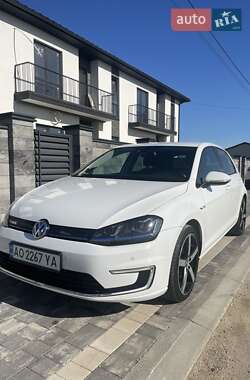 Хэтчбек Volkswagen e-Golf 2014 в Ужгороде
