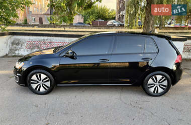 Хэтчбек Volkswagen e-Golf 2015 в 