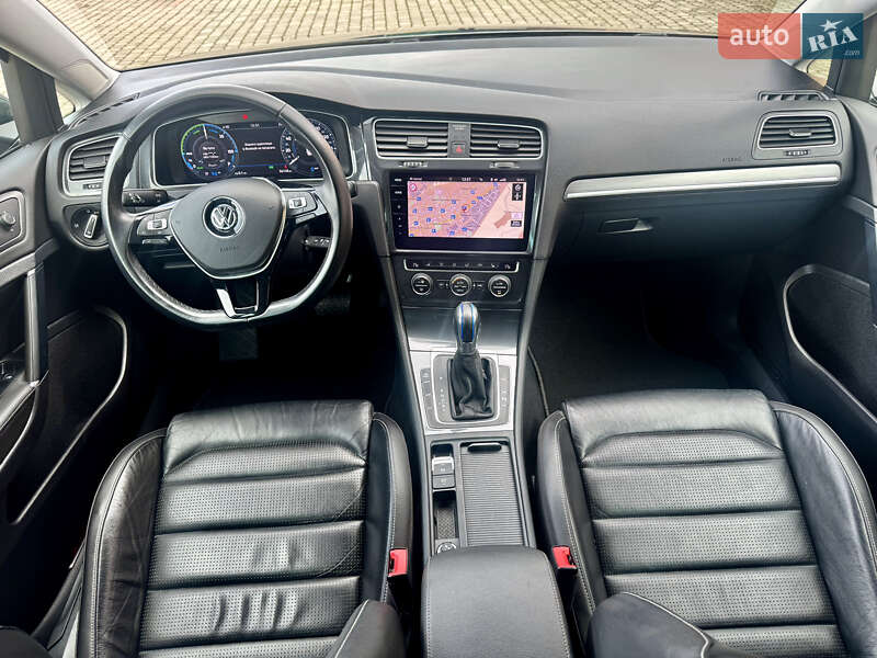 Хэтчбек Volkswagen e-Golf 2019 в Самборе