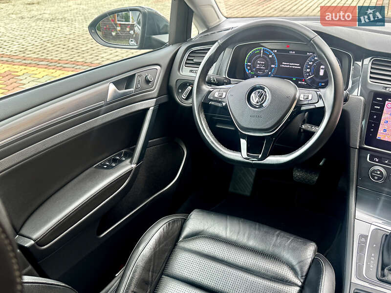 Хэтчбек Volkswagen e-Golf 2019 в Самборе