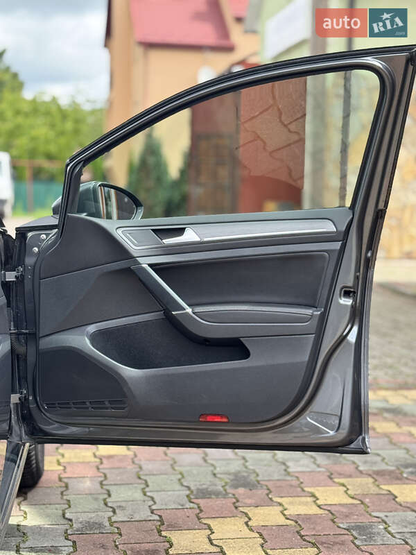Хэтчбек Volkswagen e-Golf 2019 в Самборе