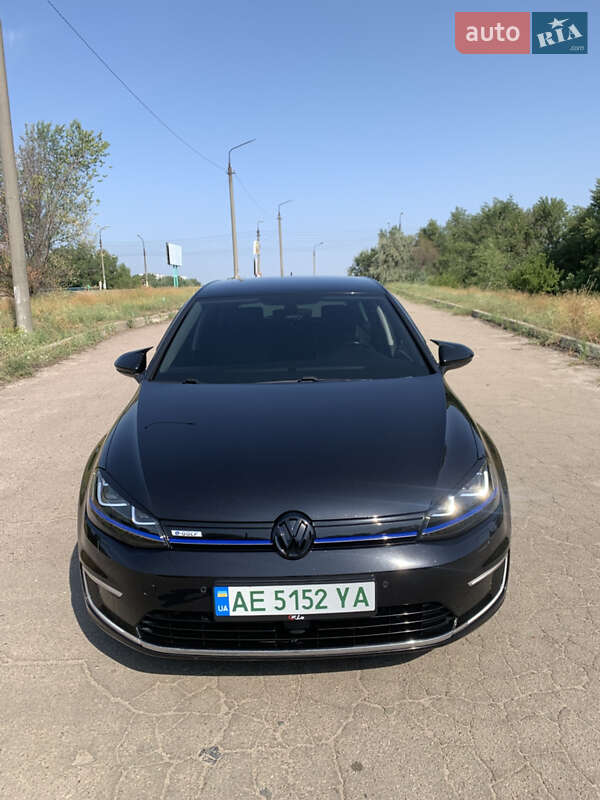 Volkswagen e-Golf 2016