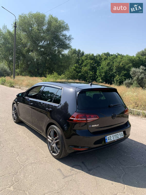 Хэтчбек Volkswagen e-Golf 2016 в Каменском