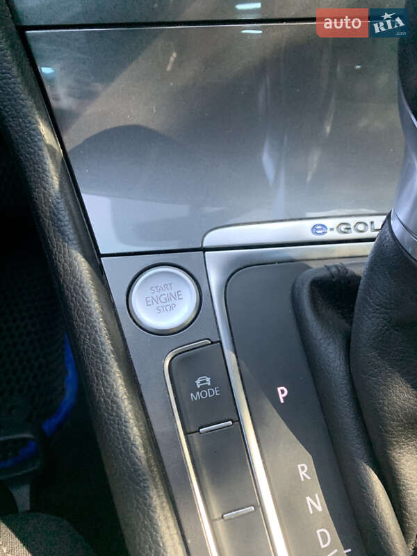Хэтчбек Volkswagen e-Golf 2016 в Каменском