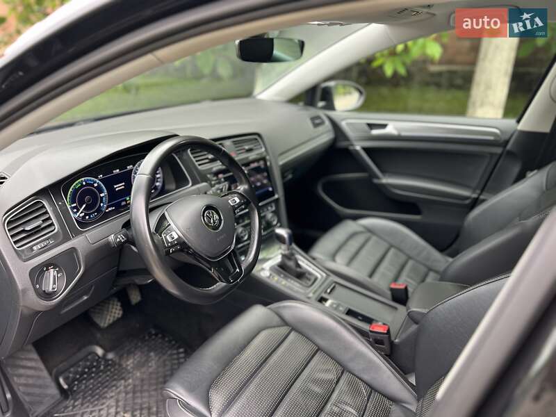 Хэтчбек Volkswagen e-Golf 2019 в Ровно
