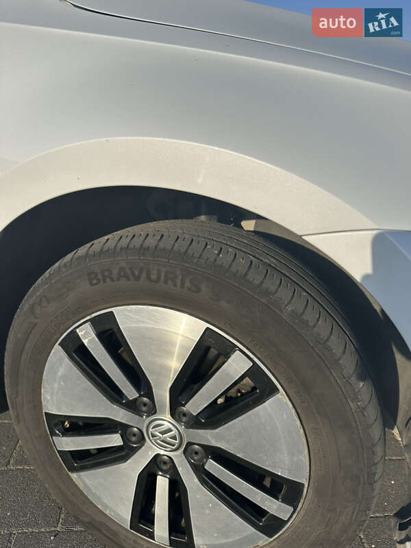 Хетчбек Volkswagen e-Golf 2018 в Мукачевому