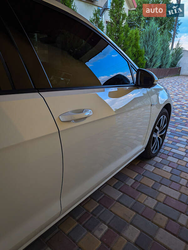 Хетчбек Volkswagen e-Golf 2020 в Дніпрі