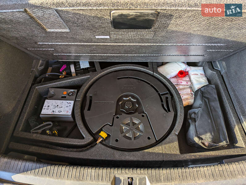 Хетчбек Volkswagen e-Golf 2020 в Дніпрі