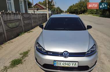 Хэтчбек Volkswagen e-Golf 2015 в Каменец-Подольском