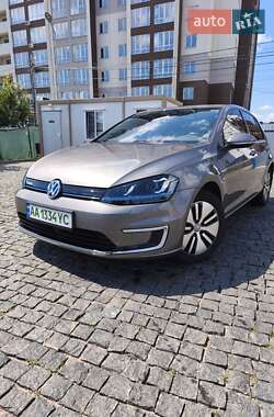 Хетчбек Volkswagen e-Golf 2016 в Києві