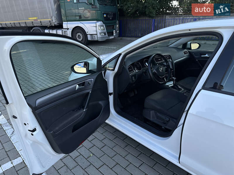 Хетчбек Volkswagen e-Golf 2018 в Тернополі