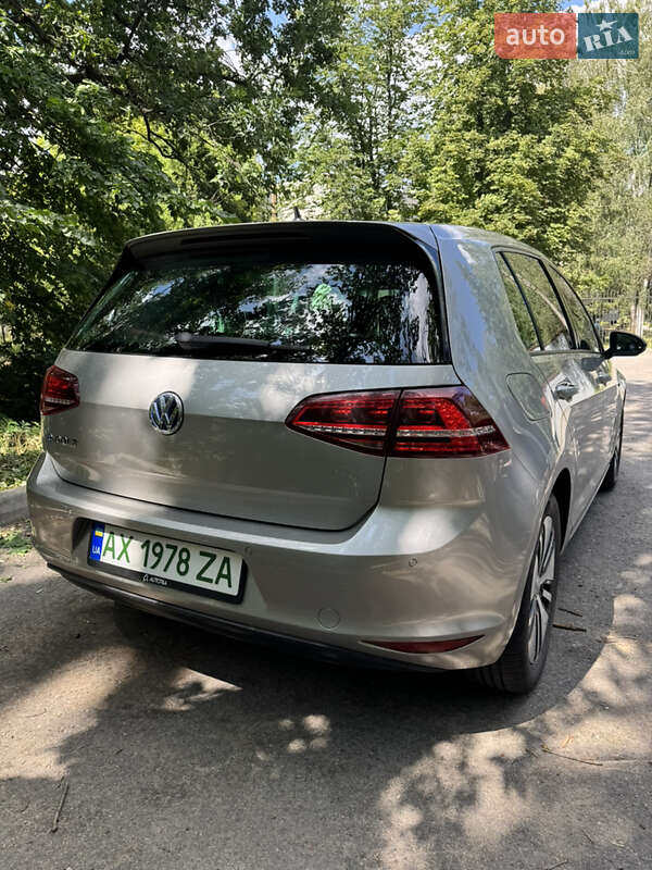 Хетчбек Volkswagen e-Golf 2017 в Харкові
