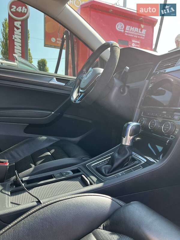 Хетчбек Volkswagen e-Golf 2017 в Черкасах