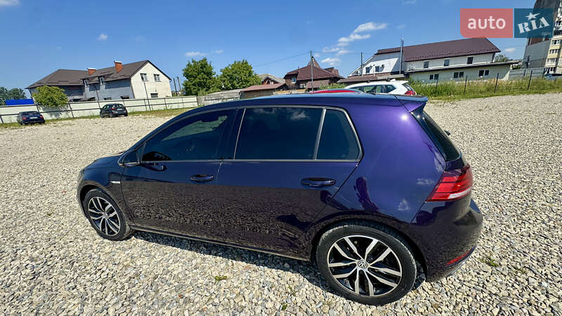 Хэтчбек Volkswagen e-Golf 2019 в Калуше