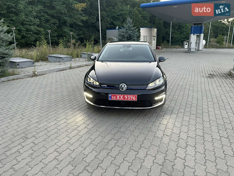 Хэтчбек Volkswagen e-Golf 2015 в Могилев-Подольске фото 5 Хэтчбек Volkswagen e-Golf 2015 в Могилев-Подольске