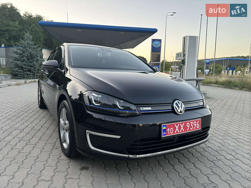 Хэтчбек Volkswagen e-Golf 2015 в Могилев-Подольске фото 20 Хэтчбек Volkswagen e-Golf 2015 в Могилев-Подольске