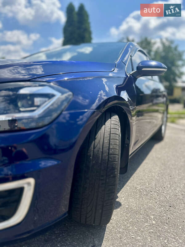Хетчбек Volkswagen e-Golf 2019 в Харкові