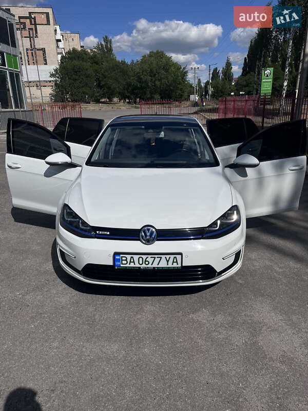 Хетчбек Volkswagen e-Golf 2014 в Кропивницькому фото 12 Хетчбек Volkswagen e-Golf 2014 в Кропивницькому