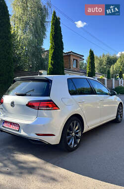 Хэтчбек Volkswagen e-Golf 2018 в Киеве