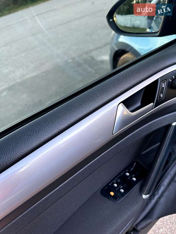 Хетчбек Volkswagen e-Golf 2014 в Житомирі