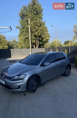 Хэтчбек Volkswagen e-Golf 2017 в Пятихатках
