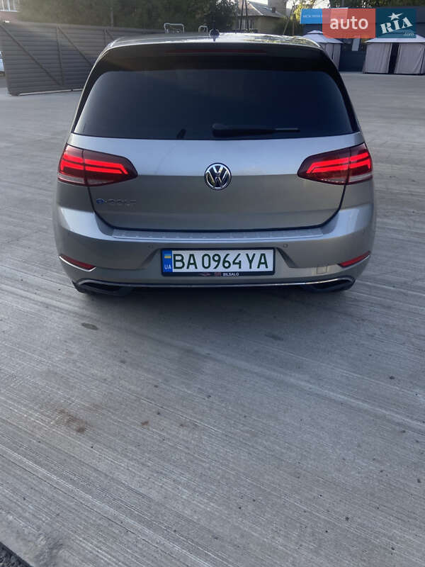 Хэтчбек Volkswagen e-Golf 2017 в Кривом Роге фото 9 Хэтчбек Volkswagen e-Golf 2017 в Кривом Роге
