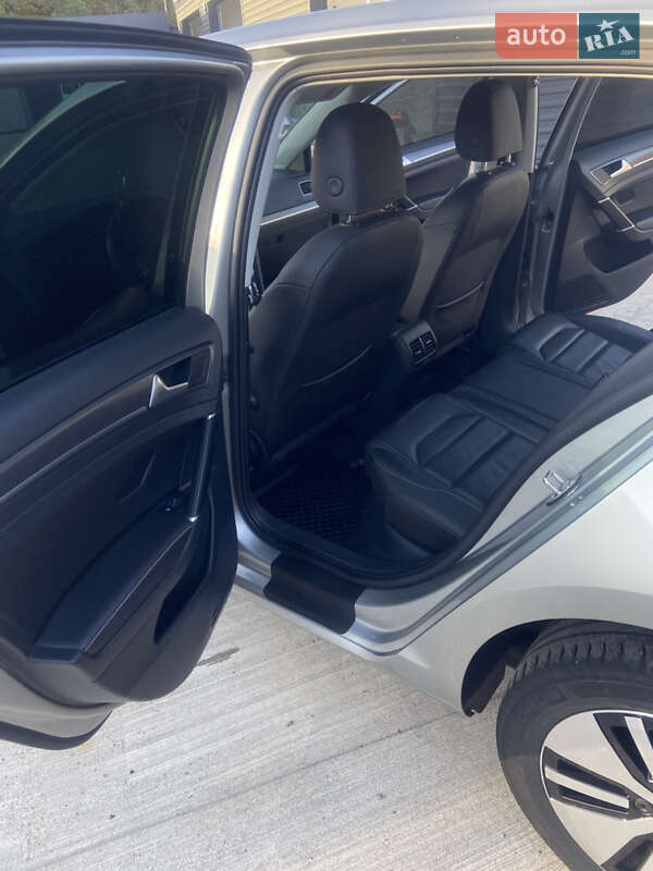 Хэтчбек Volkswagen e-Golf 2017 в Кривом Роге фото 16 Хэтчбек Volkswagen e-Golf 2017 в Кривом Роге