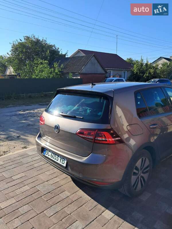 Хэтчбек Volkswagen e-Golf 2015 в Луцке фото 19 Хэтчбек Volkswagen e-Golf 2015 в Луцке