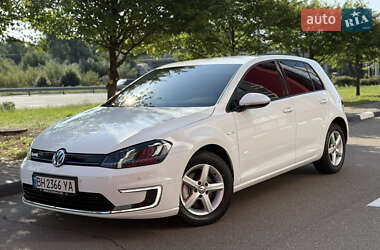 Хетчбек Volkswagen e-Golf 2014 в Києві
