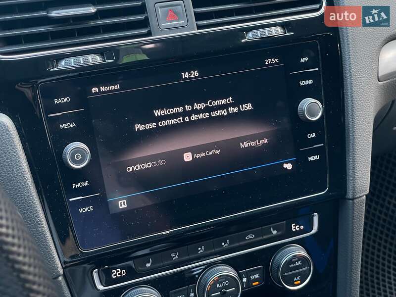 Хетчбек Volkswagen e-Golf 2017 в Києві