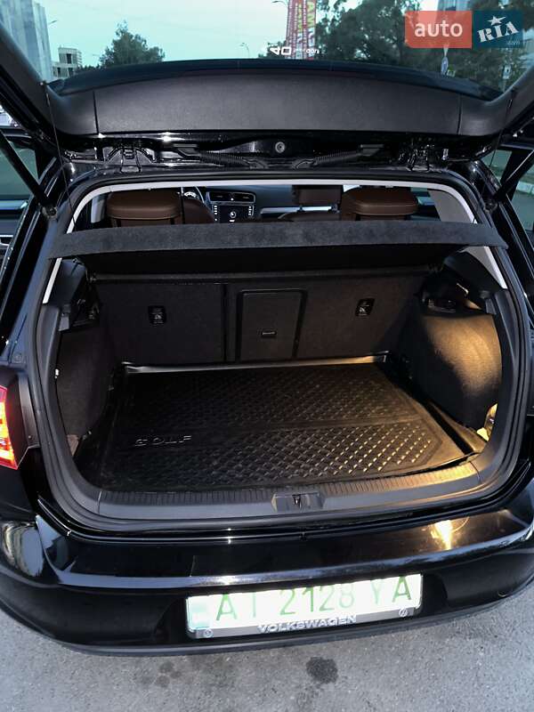 Хетчбек Volkswagen e-Golf 2014 в Івано-Франківську