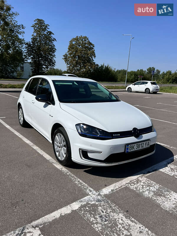 Volkswagen e-Golf 2015 Volkswagen e-Golf 2015
