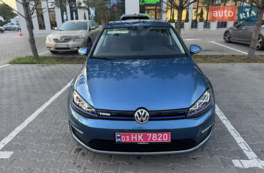 Хетчбек Volkswagen e-Golf 2015 в Рівному