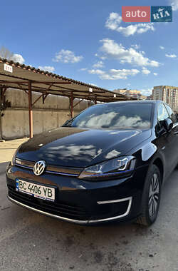 Хэтчбек Volkswagen e-Golf 2015 в Киеве