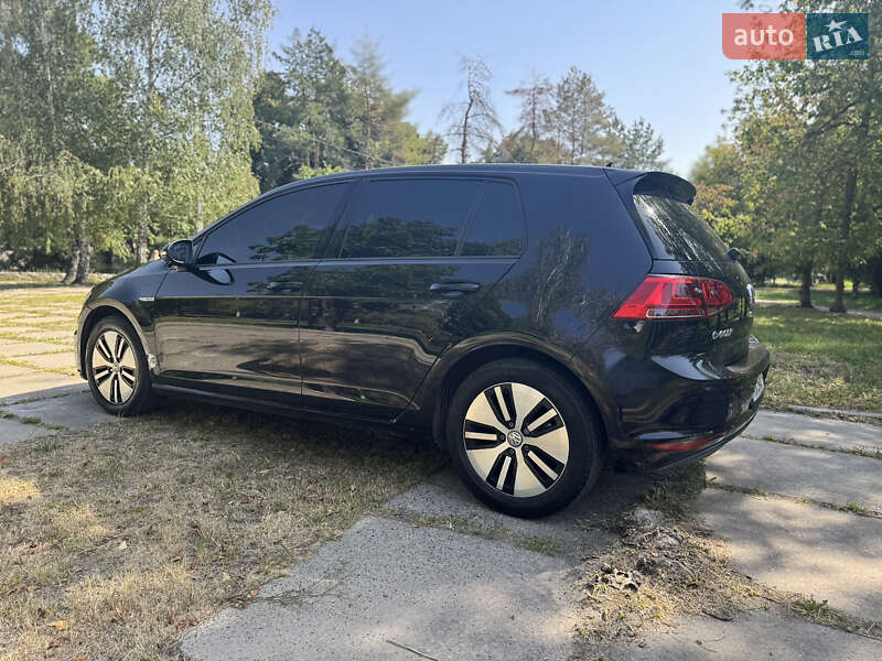 Хетчбек Volkswagen e-Golf 2015 в Харкові фото 11 Хетчбек Volkswagen e-Golf 2015 в Харкові