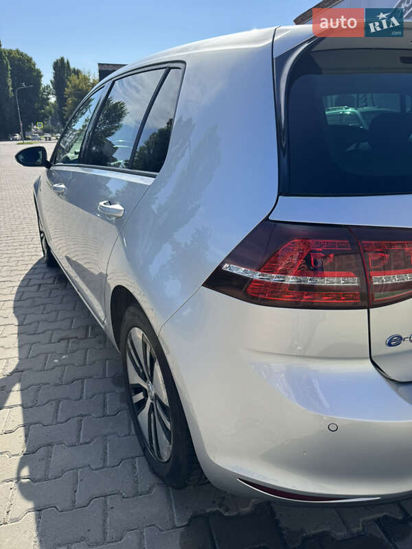 Хетчбек Volkswagen e-Golf 2014 в Хмельницькому