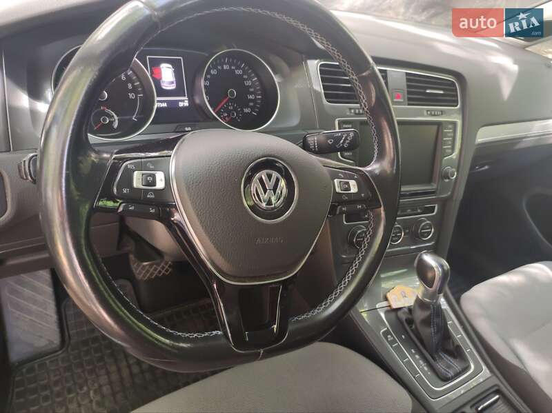 Хетчбек Volkswagen e-Golf 2015 в Запоріжжі