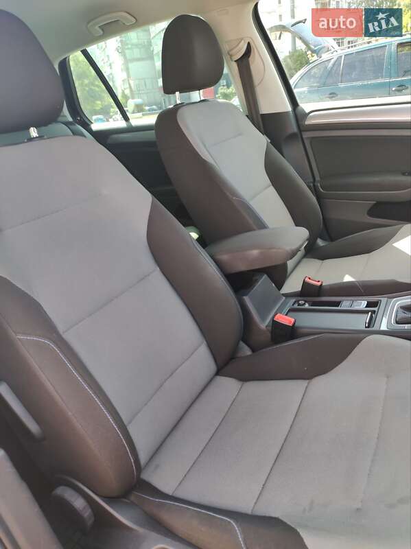 Хетчбек Volkswagen e-Golf 2015 в Запоріжжі