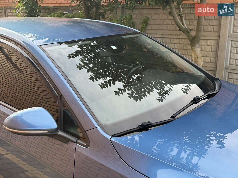 Хетчбек Volkswagen e-Golf 2014 в Вінниці