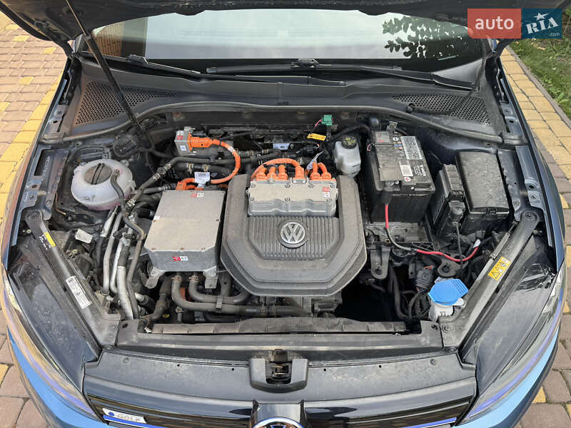 Хетчбек Volkswagen e-Golf 2014 в Вінниці