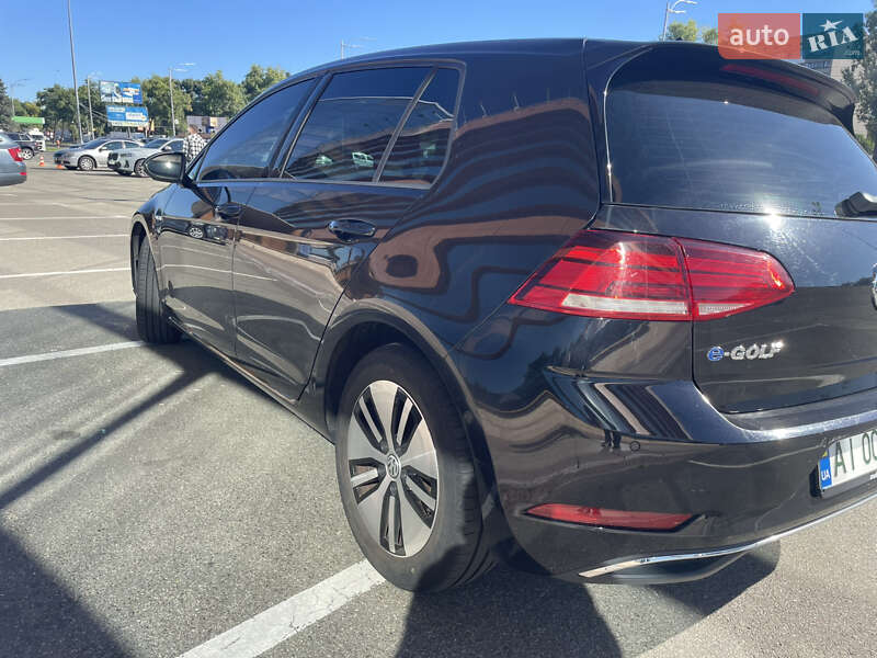 Хетчбек Volkswagen e-Golf 2018 в Ірпені